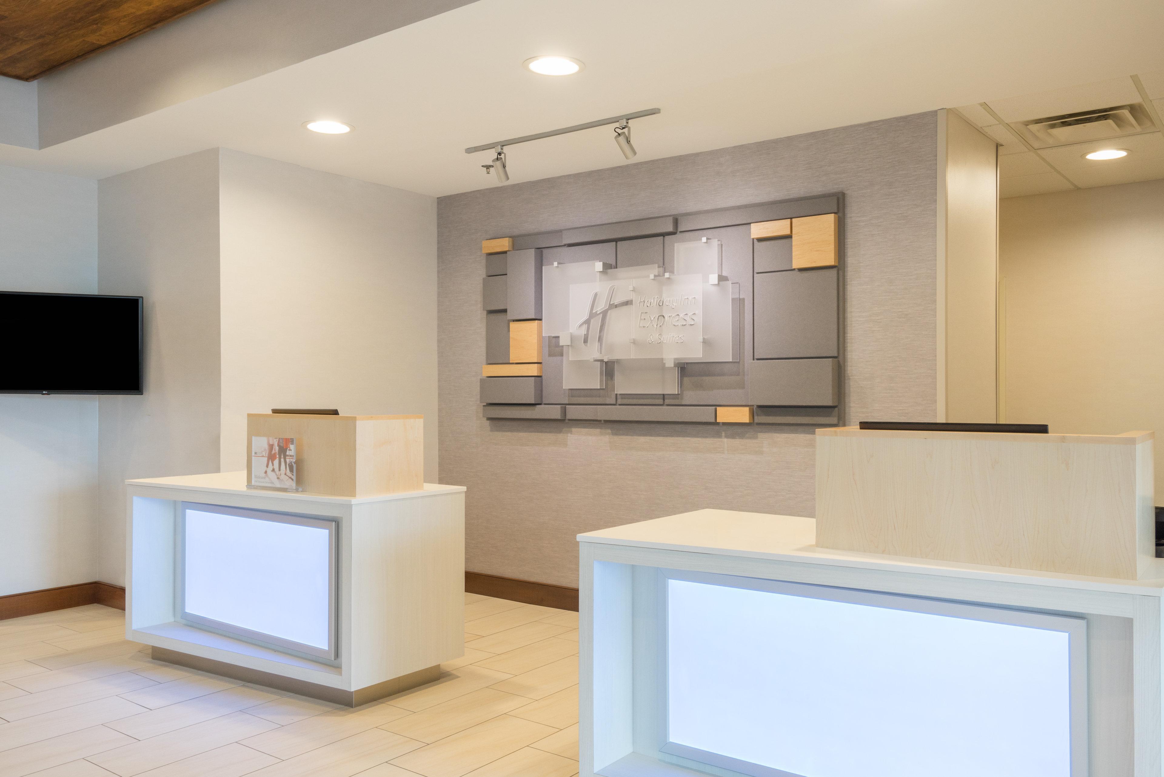 Holiday Inn Express Hotel & Suites Frankfort By Ihg Exterior foto