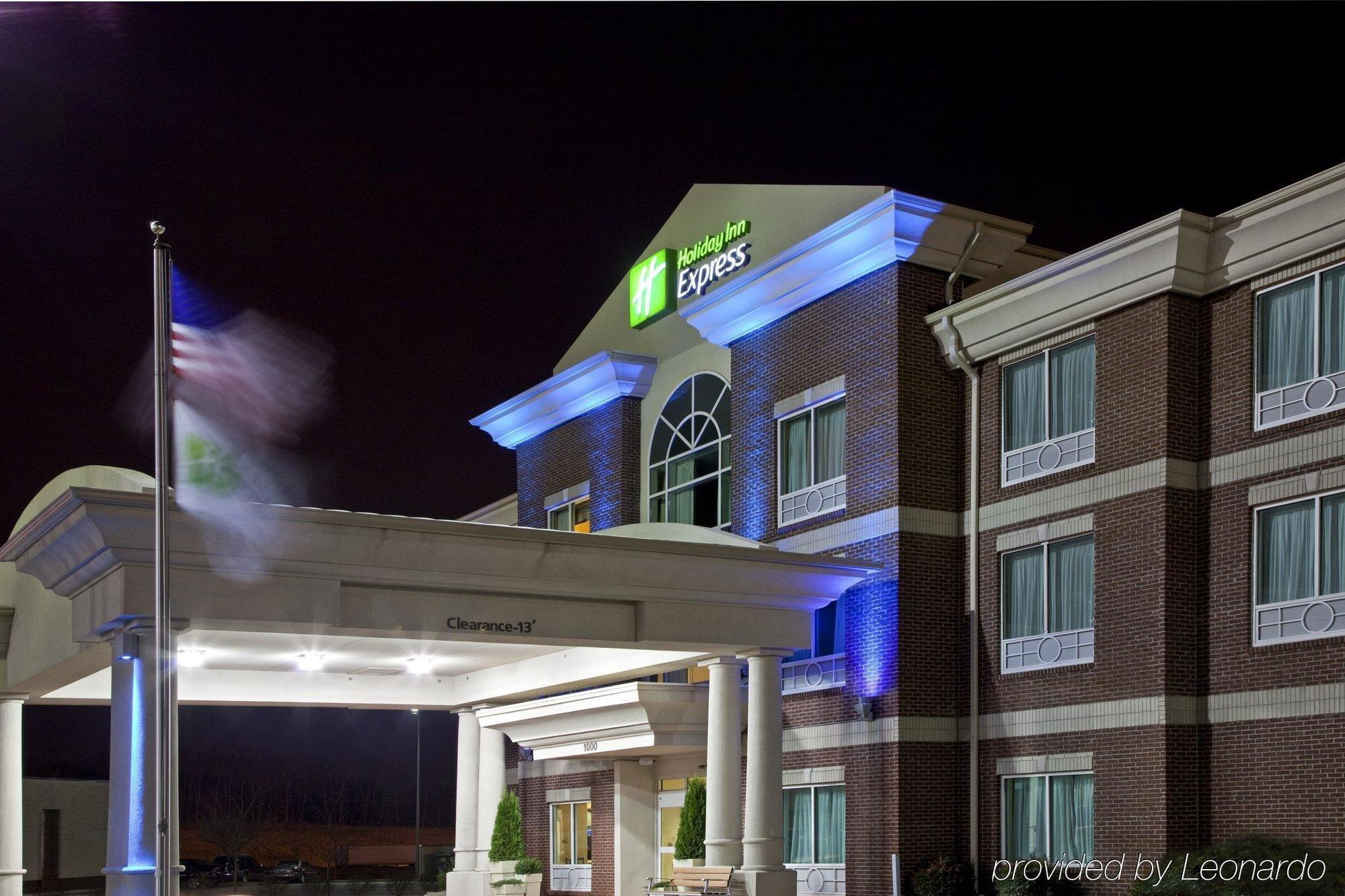 Holiday Inn Express Hotel & Suites Frankfort By Ihg Exterior foto